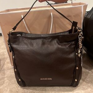 MICHAEL KORS LARGE LEIGH HANDBAG IN COFFEE BROWN